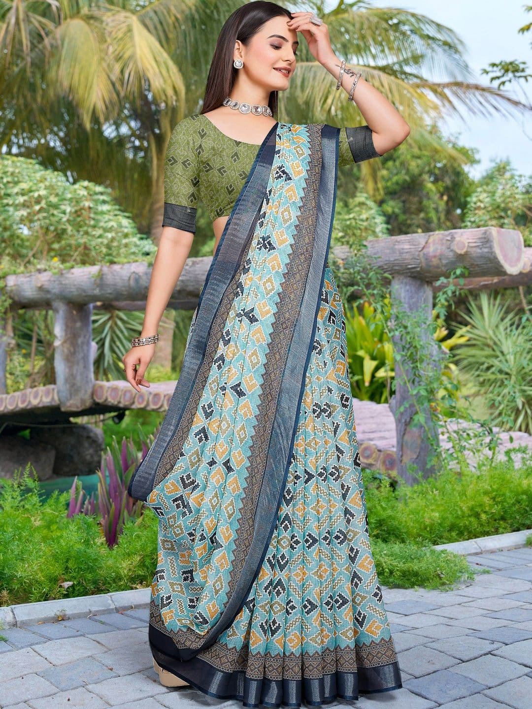 Maroosh Saree thumbnail 6