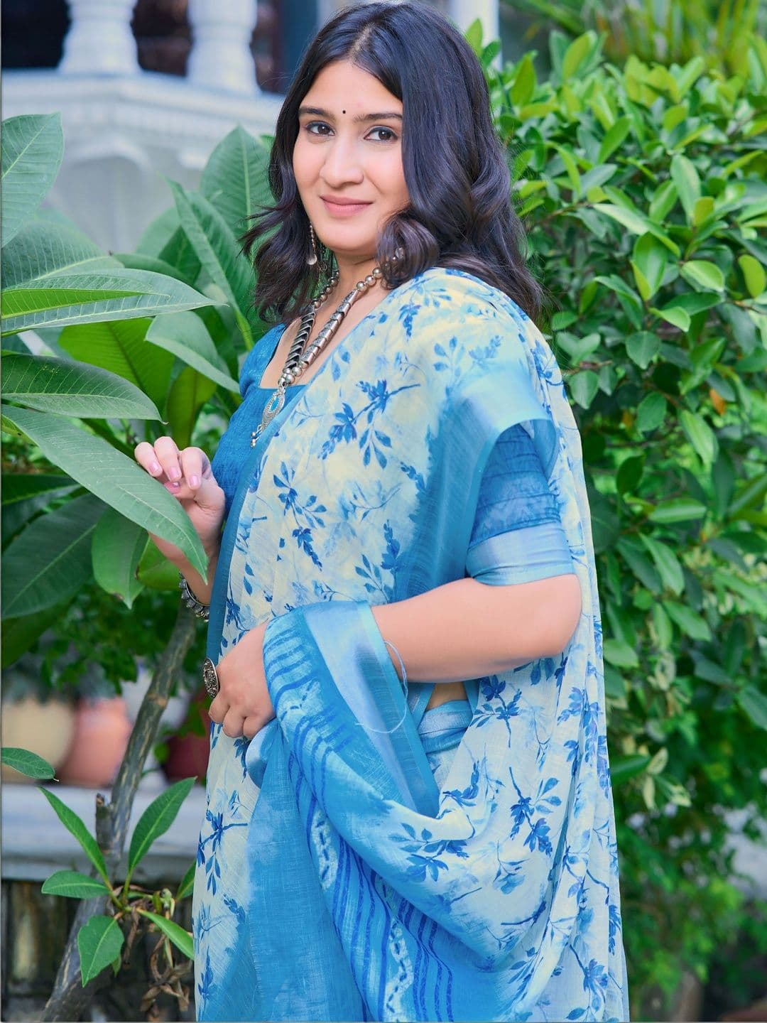 Maroosh Floral Saree thumbnail 5