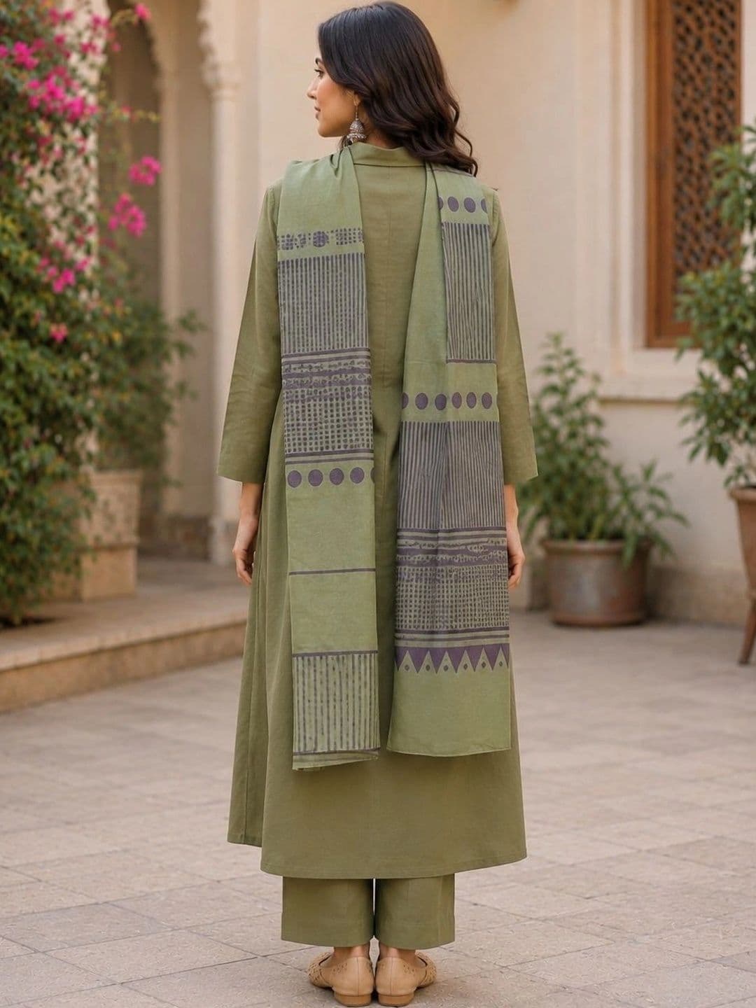 Rahigomar Women Ethnic Motifs Regular Kurta with Trousers & With Dupatta thumbnail 5