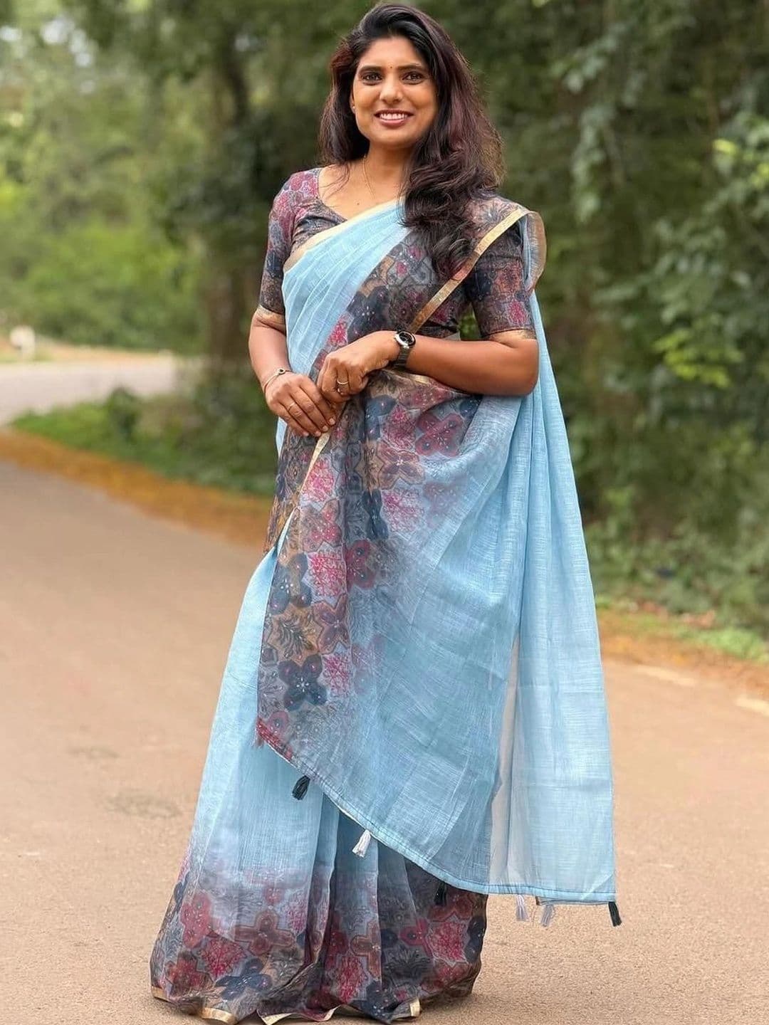 vidhyarani Floral Saree - view 1
