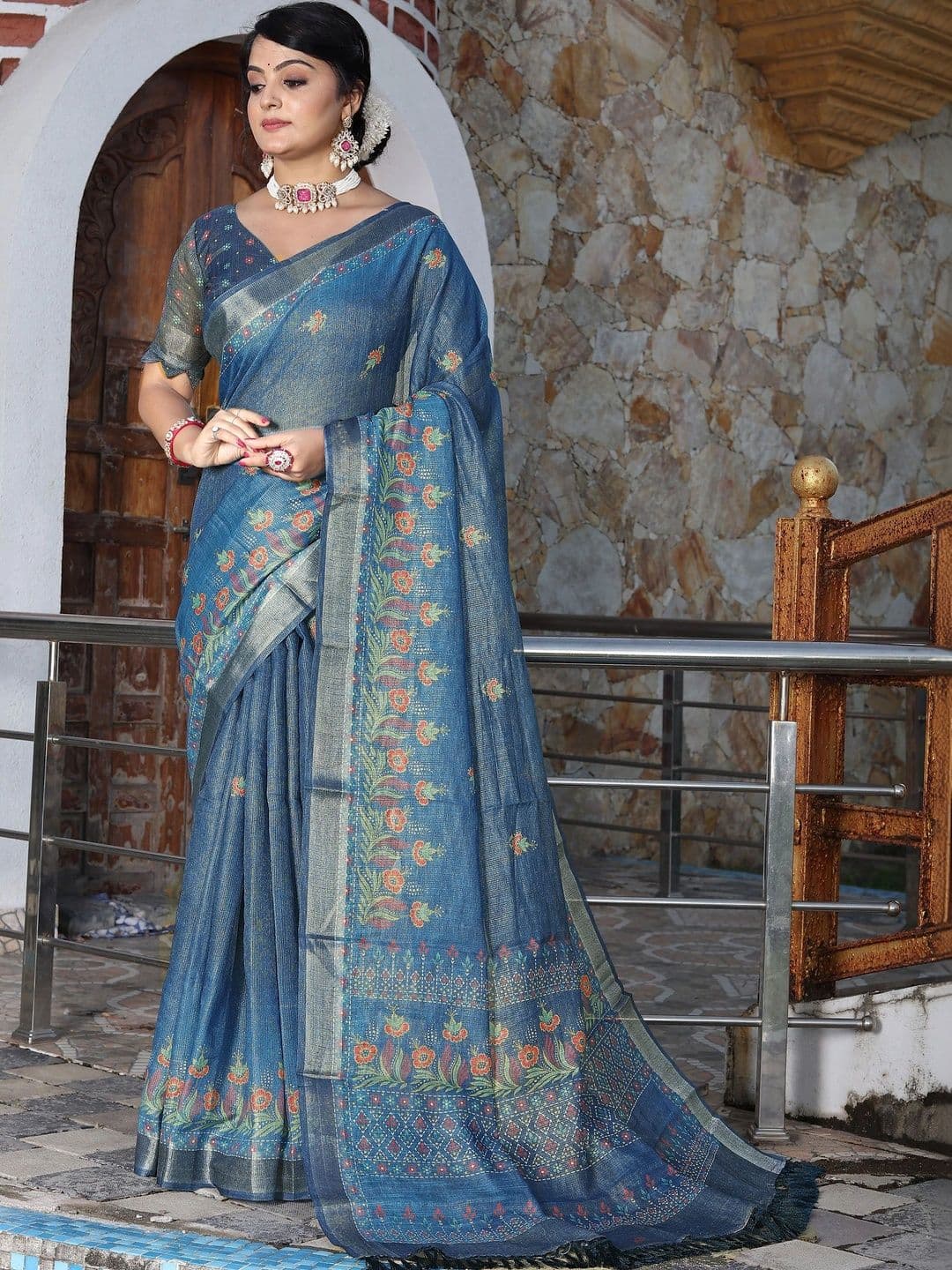 HERE&NOW Floral Zari Silk Cotton Handloom Saree - view 1