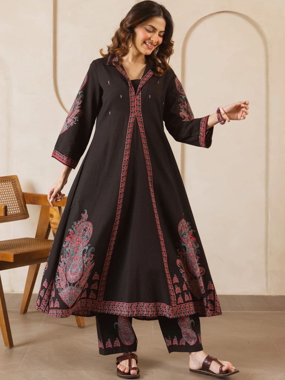 Sangria Women Paisley Embroidered Angrakha Thread Work Kurta with Trousers thumbnail 4