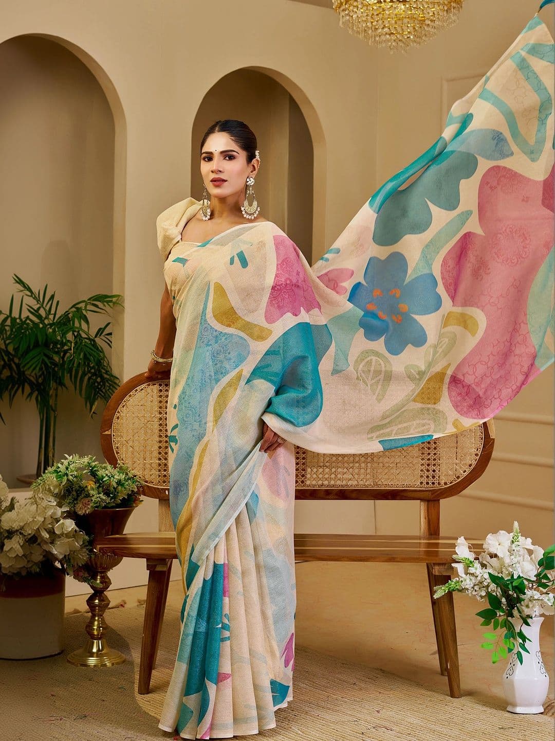 Maroosh Women  Floral Silk Cotton Handloom Saree thumbnail 3