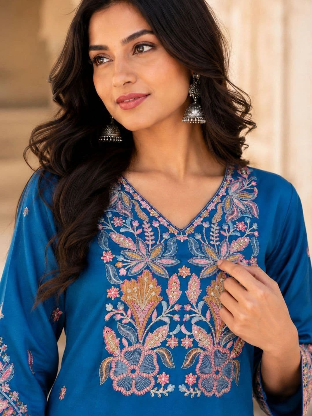 HERE&NOW X fwd Women Embroidered Thread Work Pure Silk Kurta with Palazzos & With Dupatta thumbnail 4