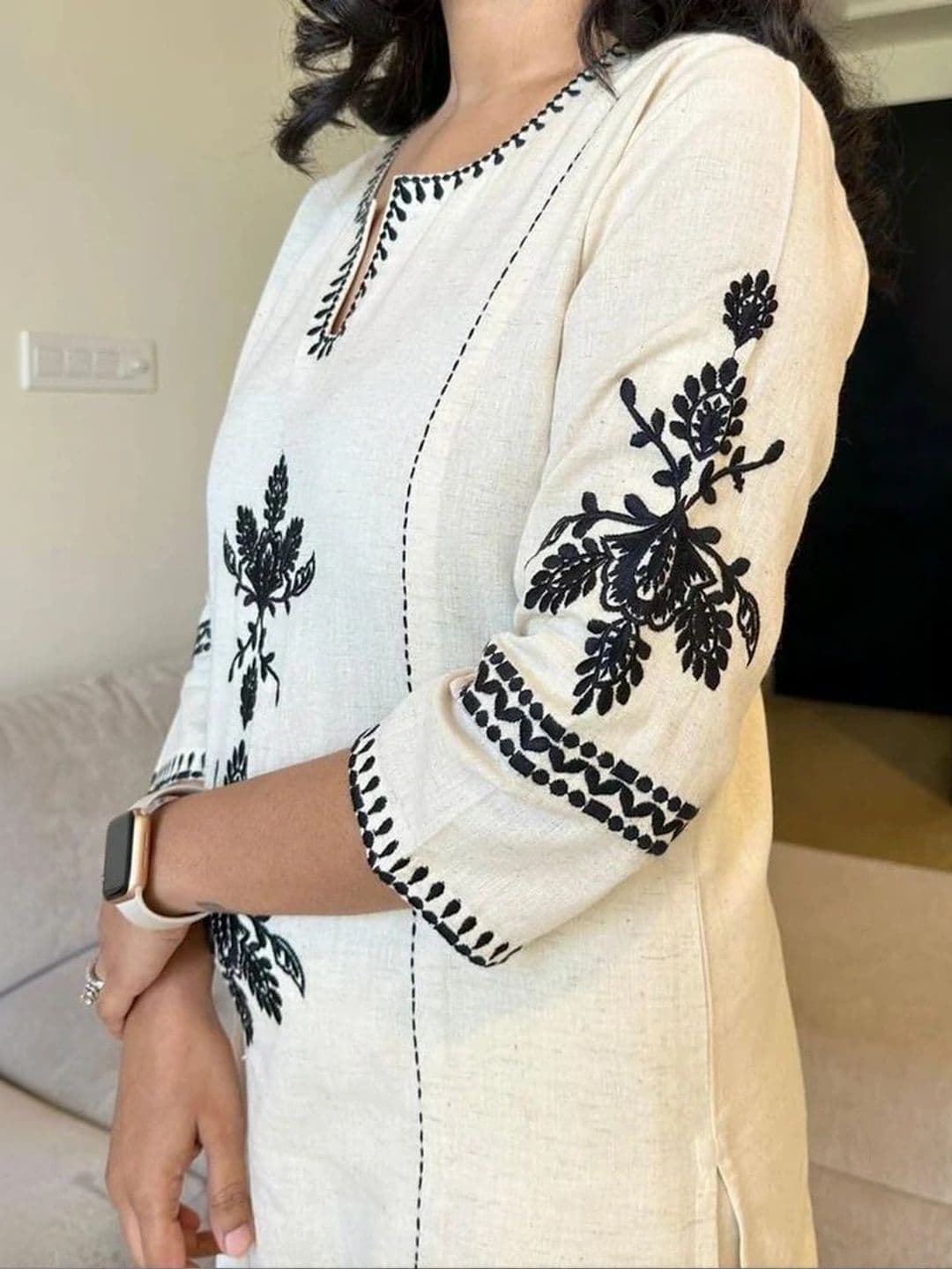 Moda Rapido Women Ethnic Motifs Embroidered Regular Thread Work Kurta with Palazzos thumbnail 3