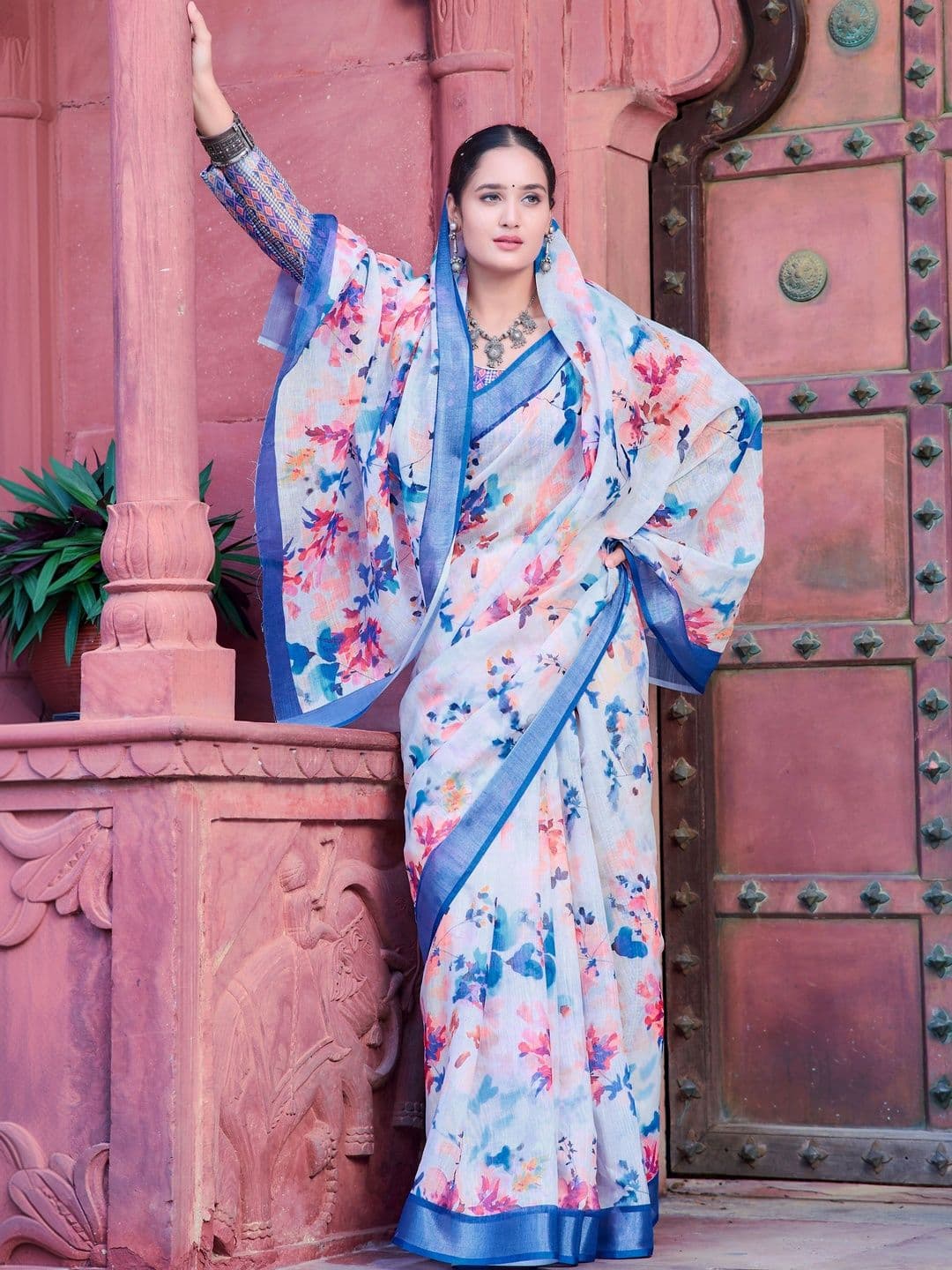 MANVAA Floral Saree thumbnail 4