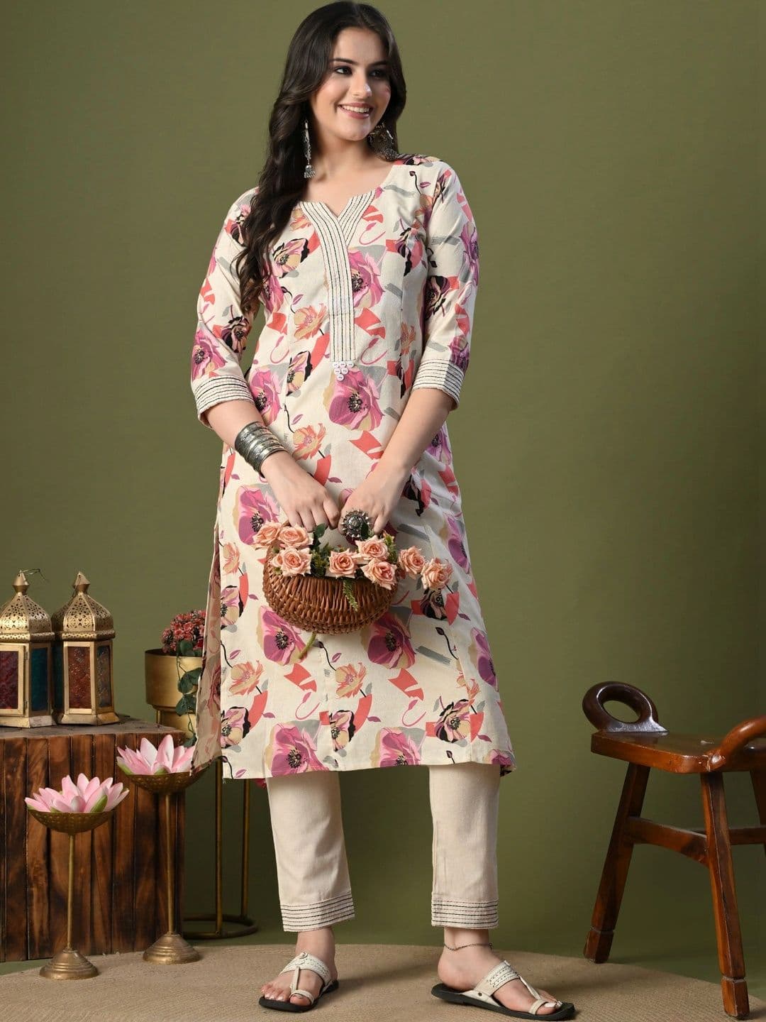 ROSHNI Women Floral Printed Regular Pure Cotton Kurta with Trousers thumbnail 5