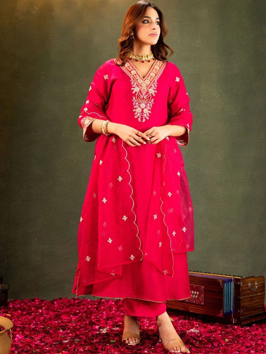 HERE&NOW Women Ethnic Motifs Embroidered Regular Kurta with Trousers & With Dupatta thumbnail 2