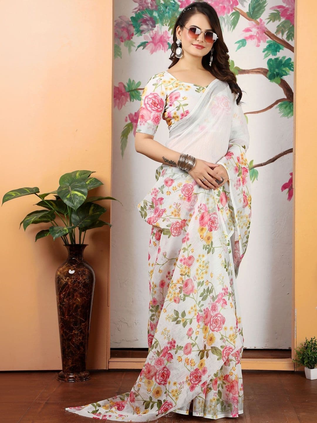 MANVAA Floral Saree thumbnail 2