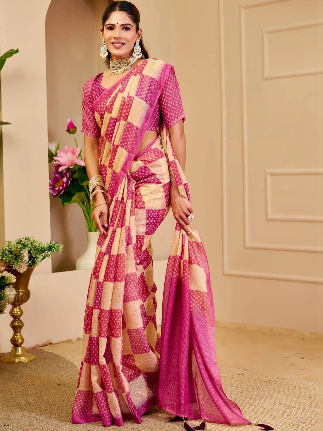 Maroosh Checked Silk Cotton Handloom Saree thumbnail 4