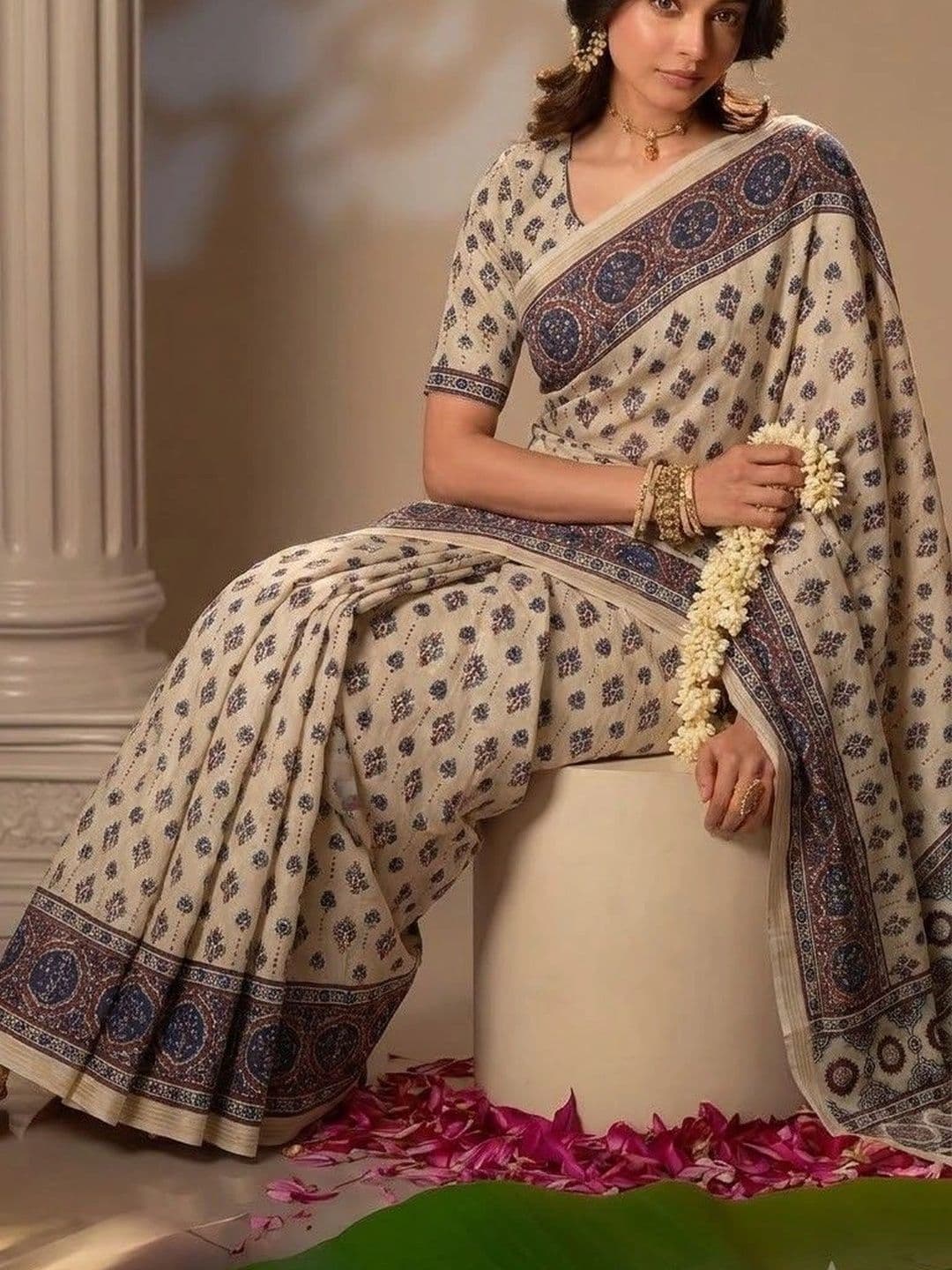 AARYAN SAREES Gadwal Saree thumbnail 5
