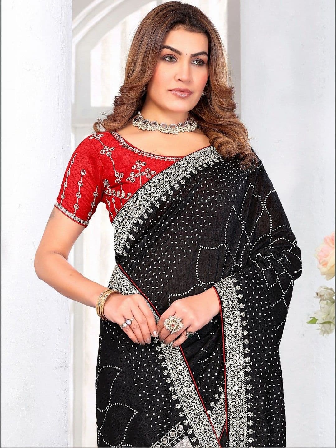 SmileyFashion Embellished Embroidered Art Silk Designer Saree thumbnail 3