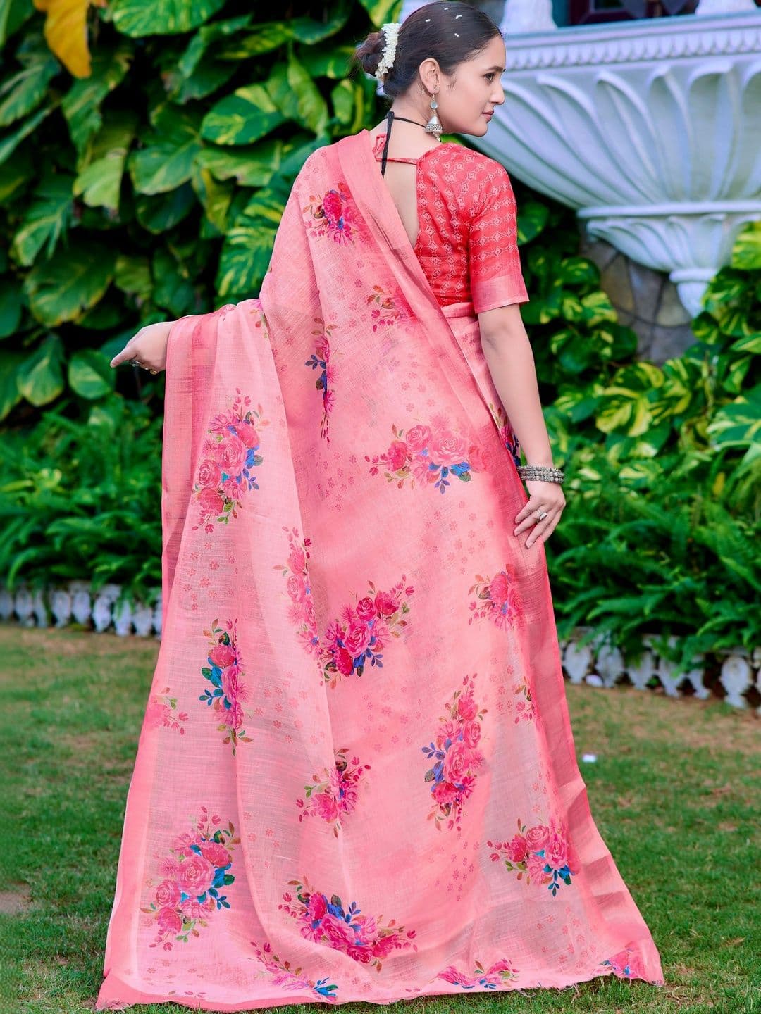 MANVAA Women Floral Printed Saree thumbnail 4