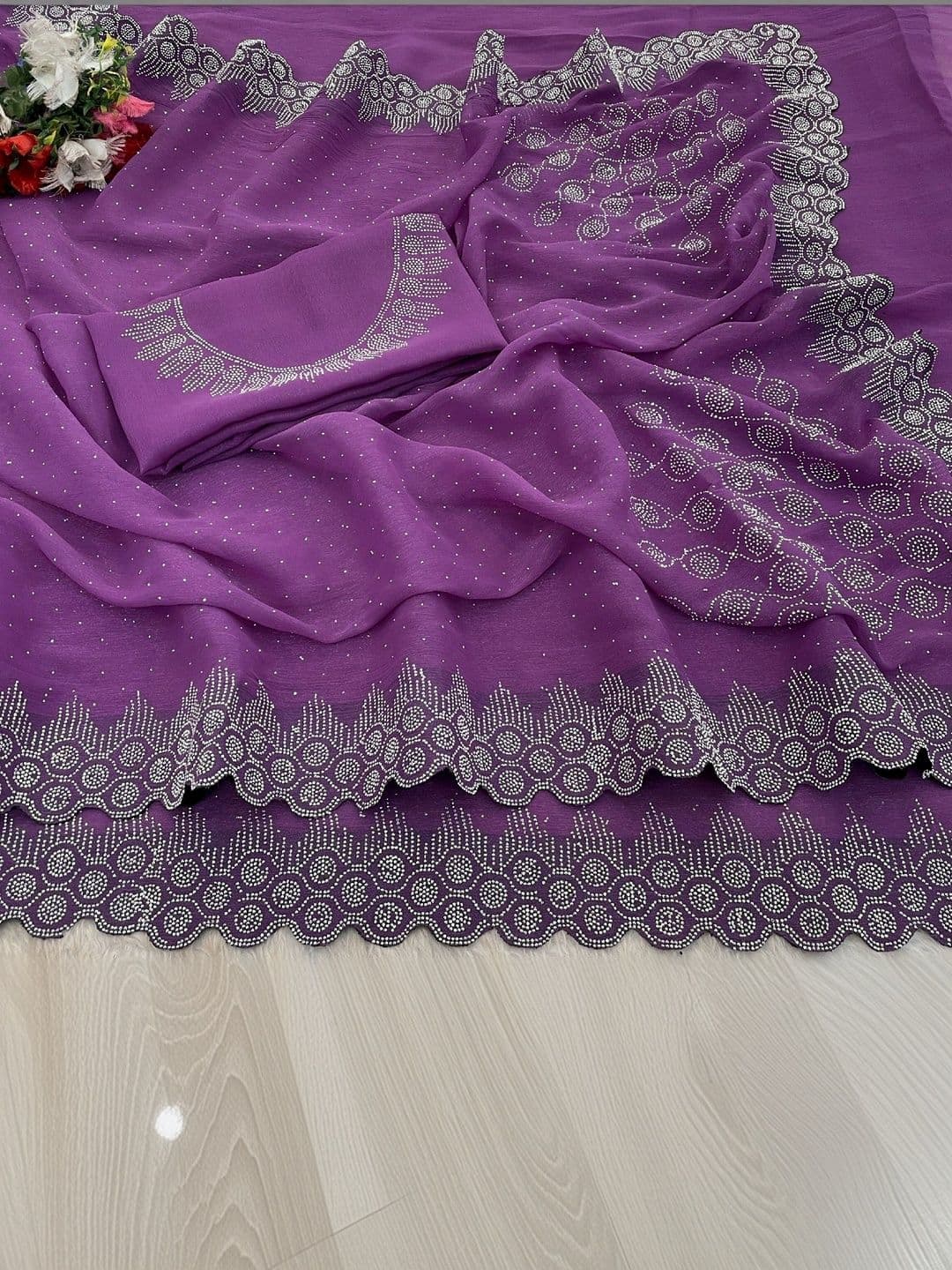 SmileyFashion Pure Georgette Saree thumbnail 2