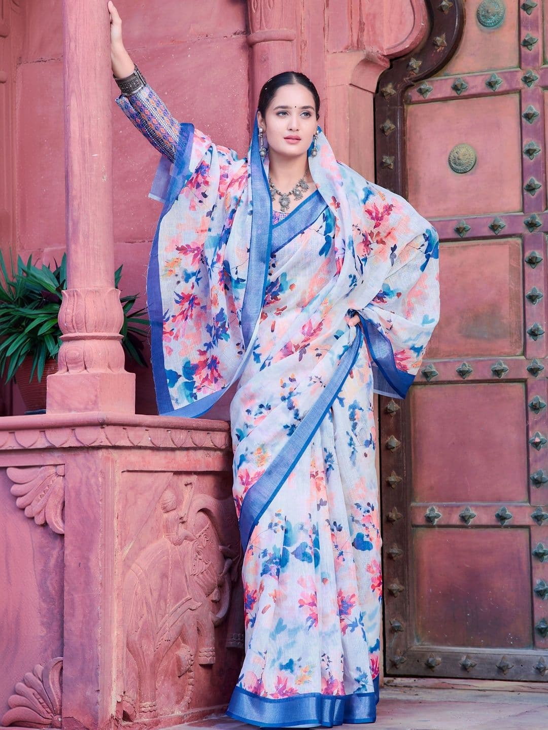 Maroosh Floral Saree thumbnail 2