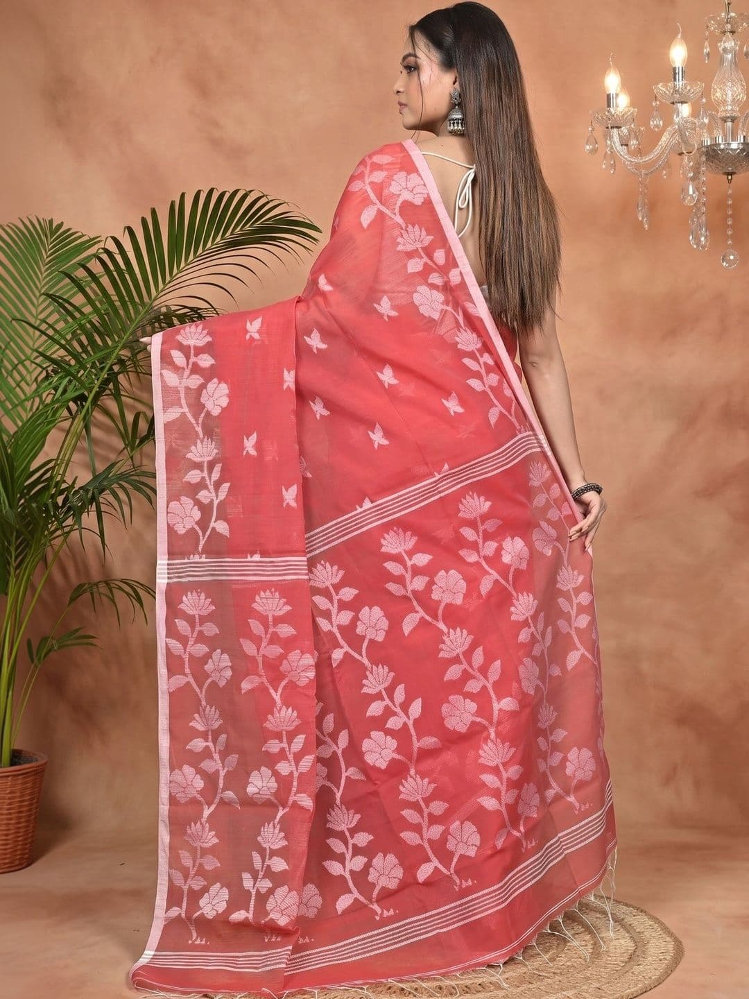 GitAsit Floral Sequinned Handloom Taant Saree thumbnail 3