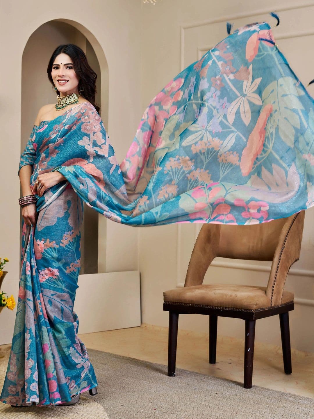 Maroosh Women  Floral Silk Cotton Handloom Saree thumbnail 2