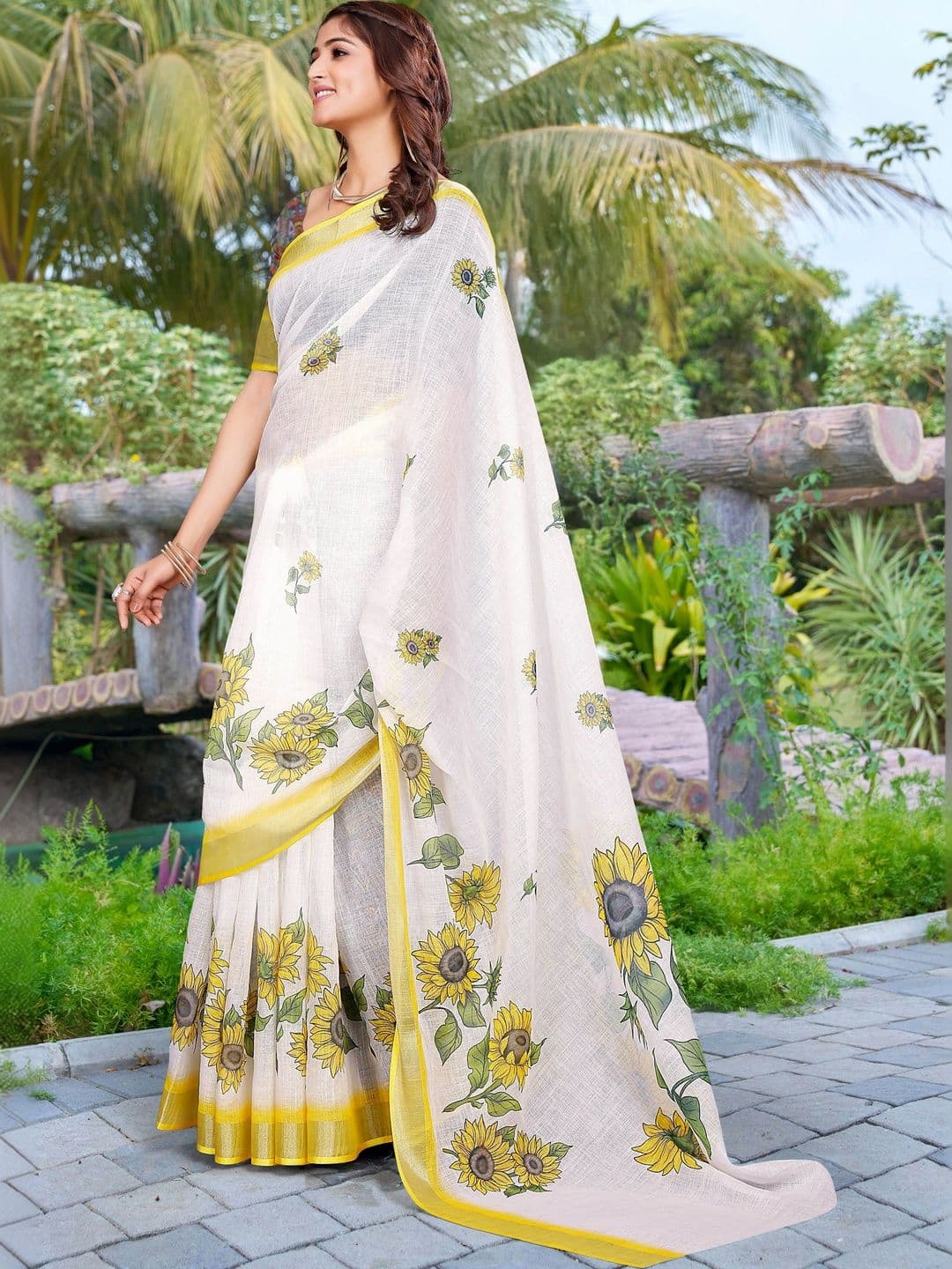 MANVAA Women Best Desige Floral Saree thumbnail 4