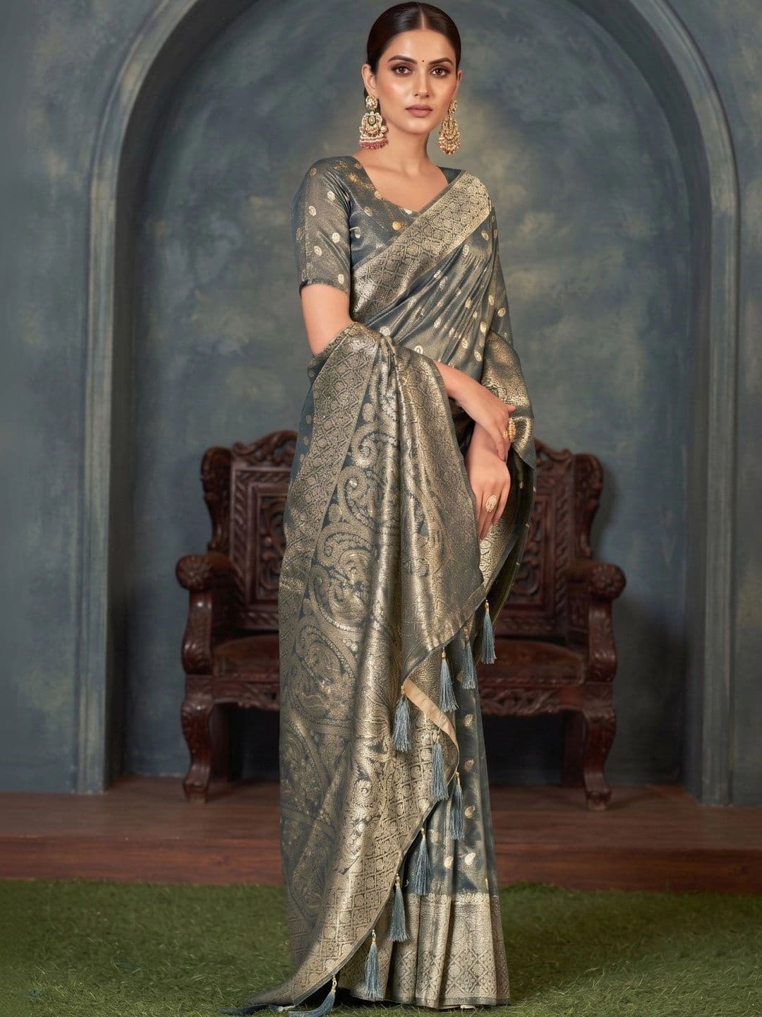 MONJOLIKA FASHION Woven Design Zari Silk Blend Designer Bomkai silk Saree thumbnail 5