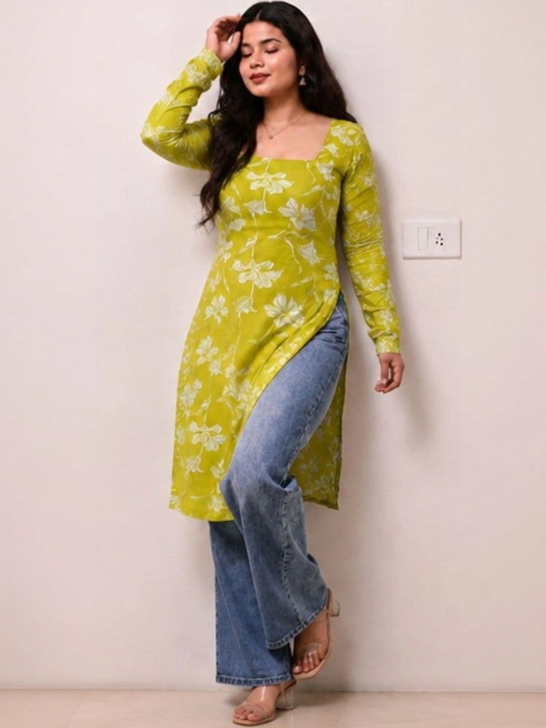 SHRISTHVAN Women Floral Printed Floral Kurta - view 1