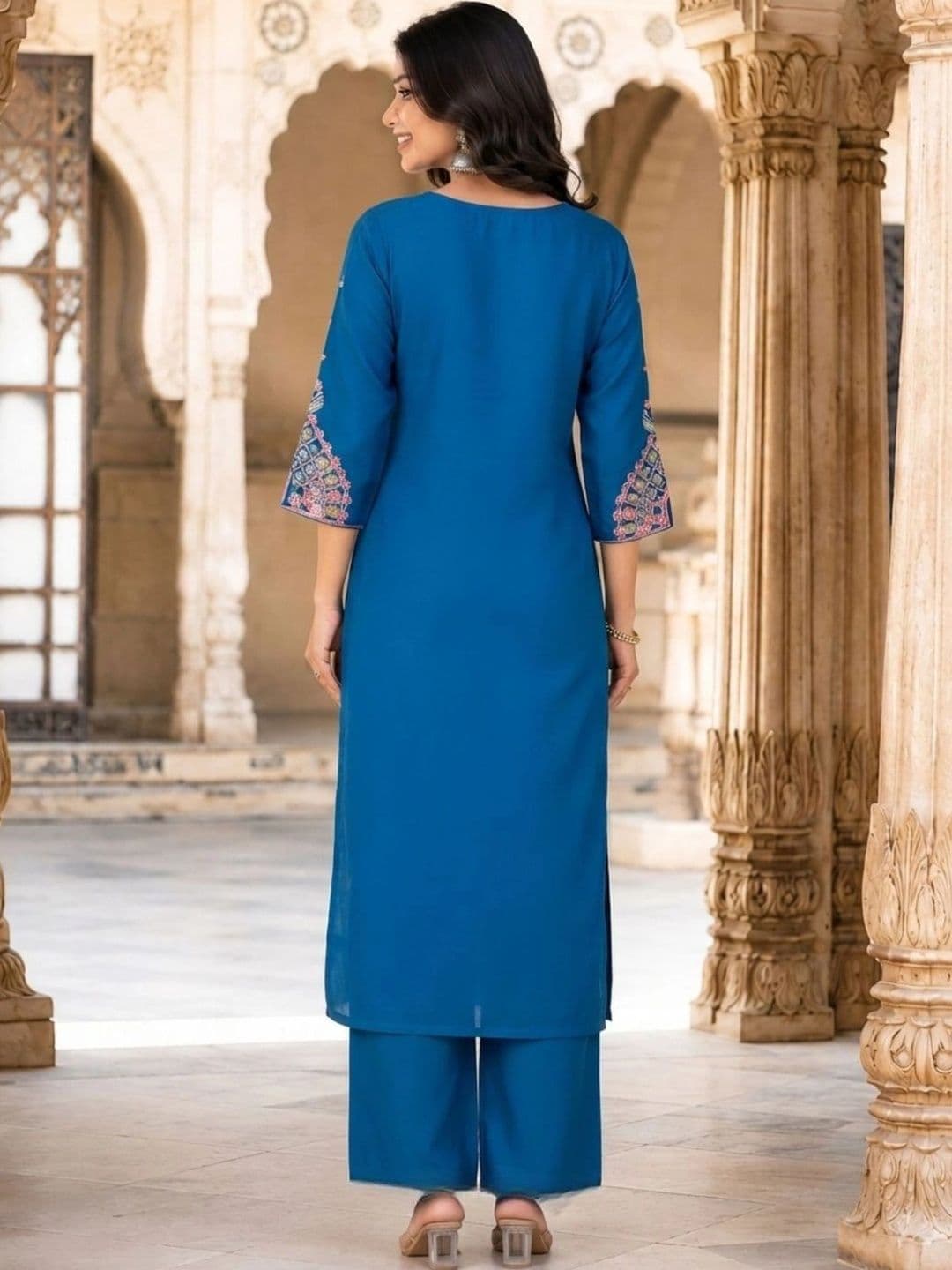 HERE&NOW X fwd Women Embroidered Thread Work Pure Silk Kurta with Palazzos & With Dupatta thumbnail 5