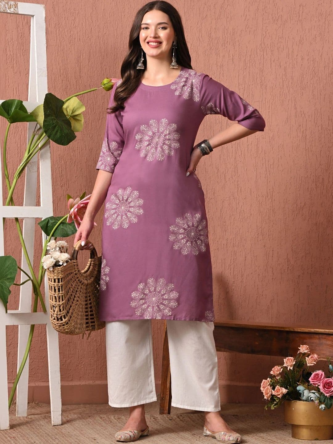 Sangria Women Floral Printed Floral Kurta thumbnail 6