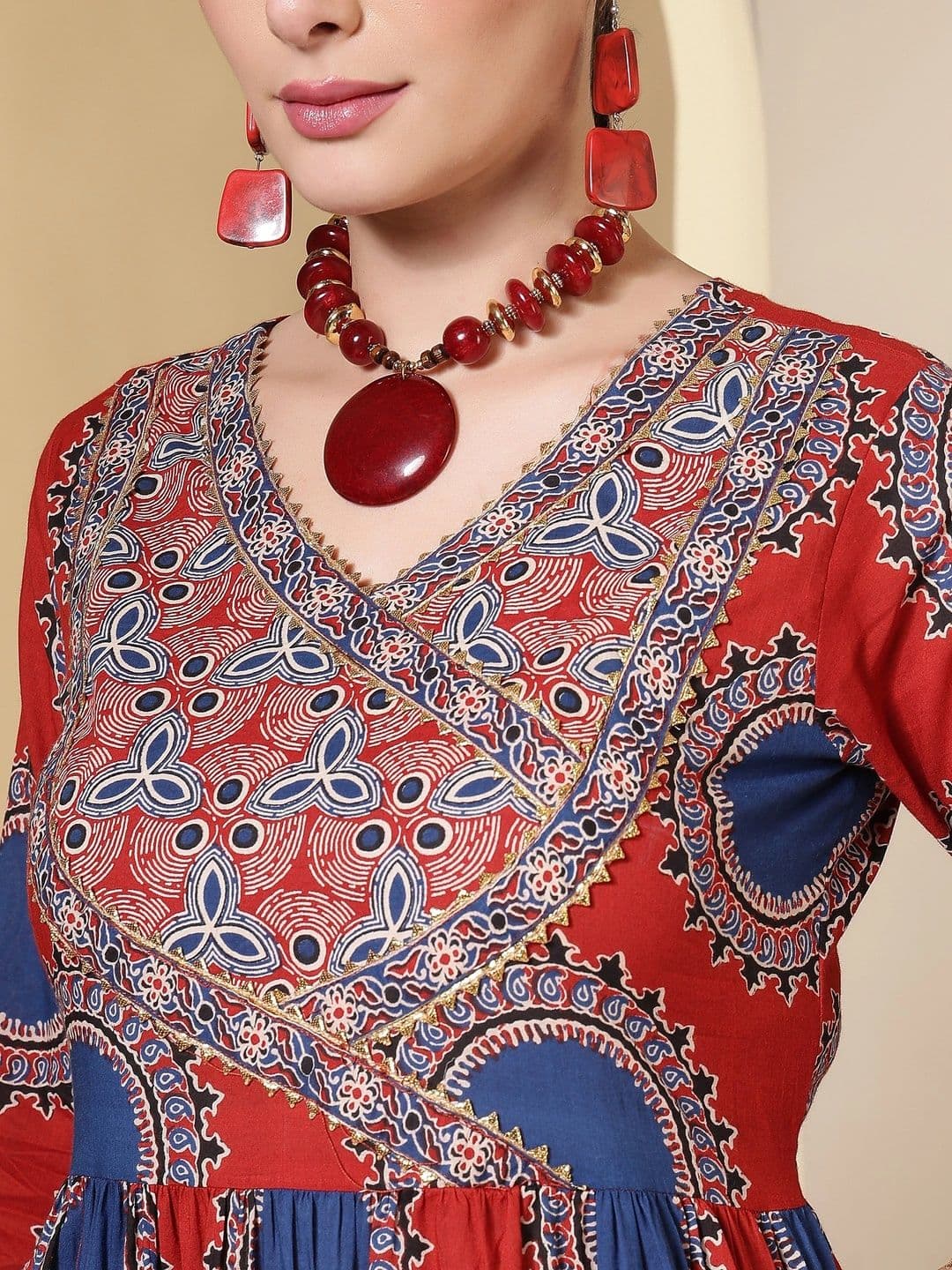 Sangria Women Ethnic Motifs Printed Tiered Pure Cotton Kurta with Trousers & With Dupatta thumbnail 6