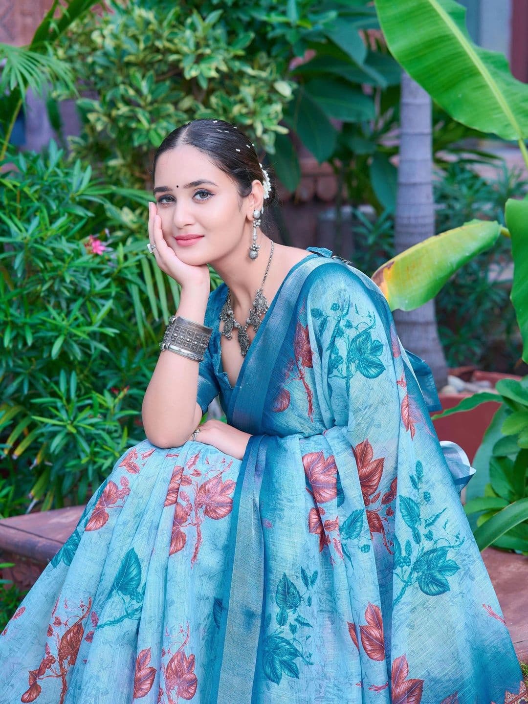 Maroosh Floral Saree thumbnail 7