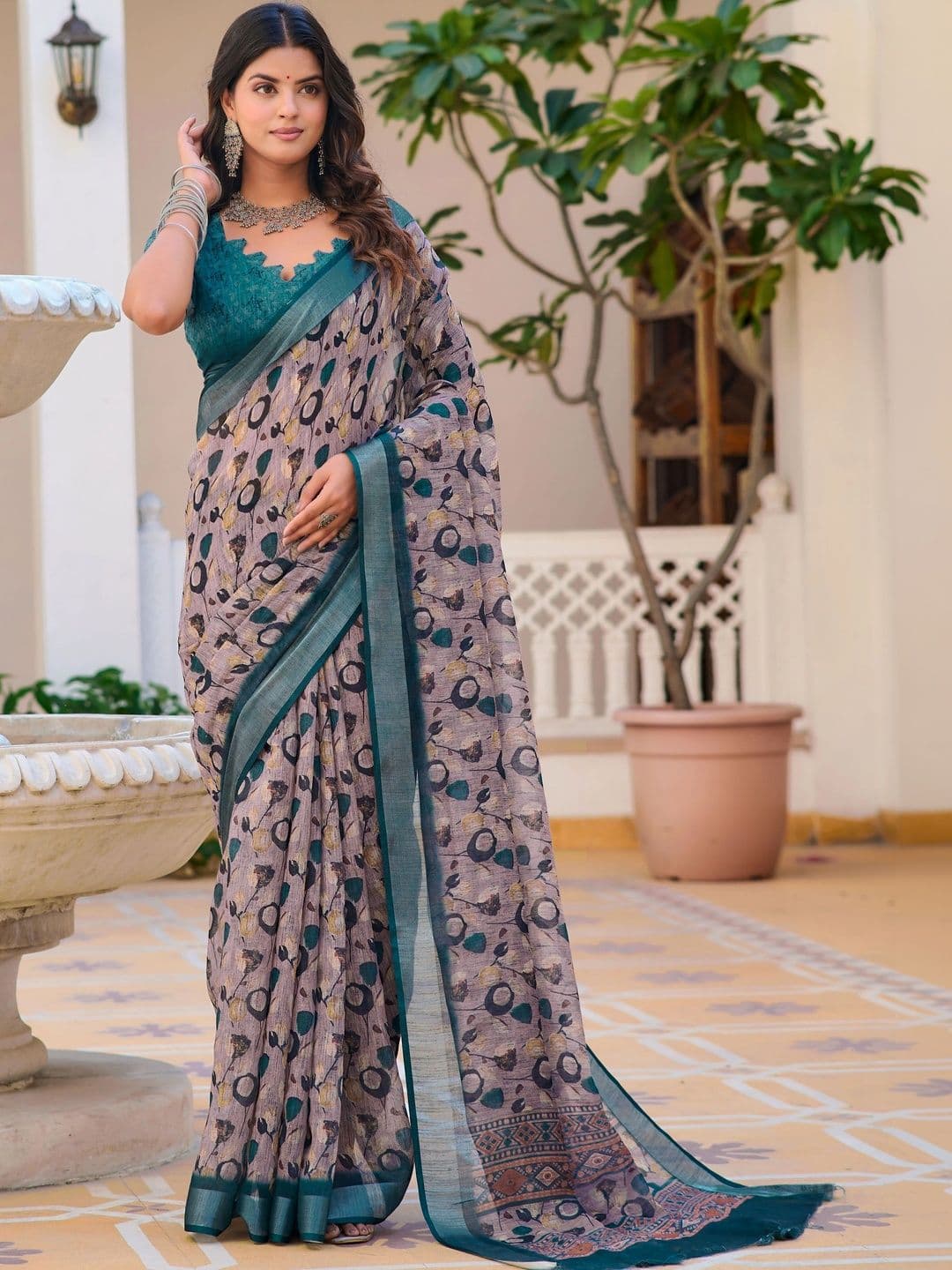 Maroosh Floral Saree thumbnail 6