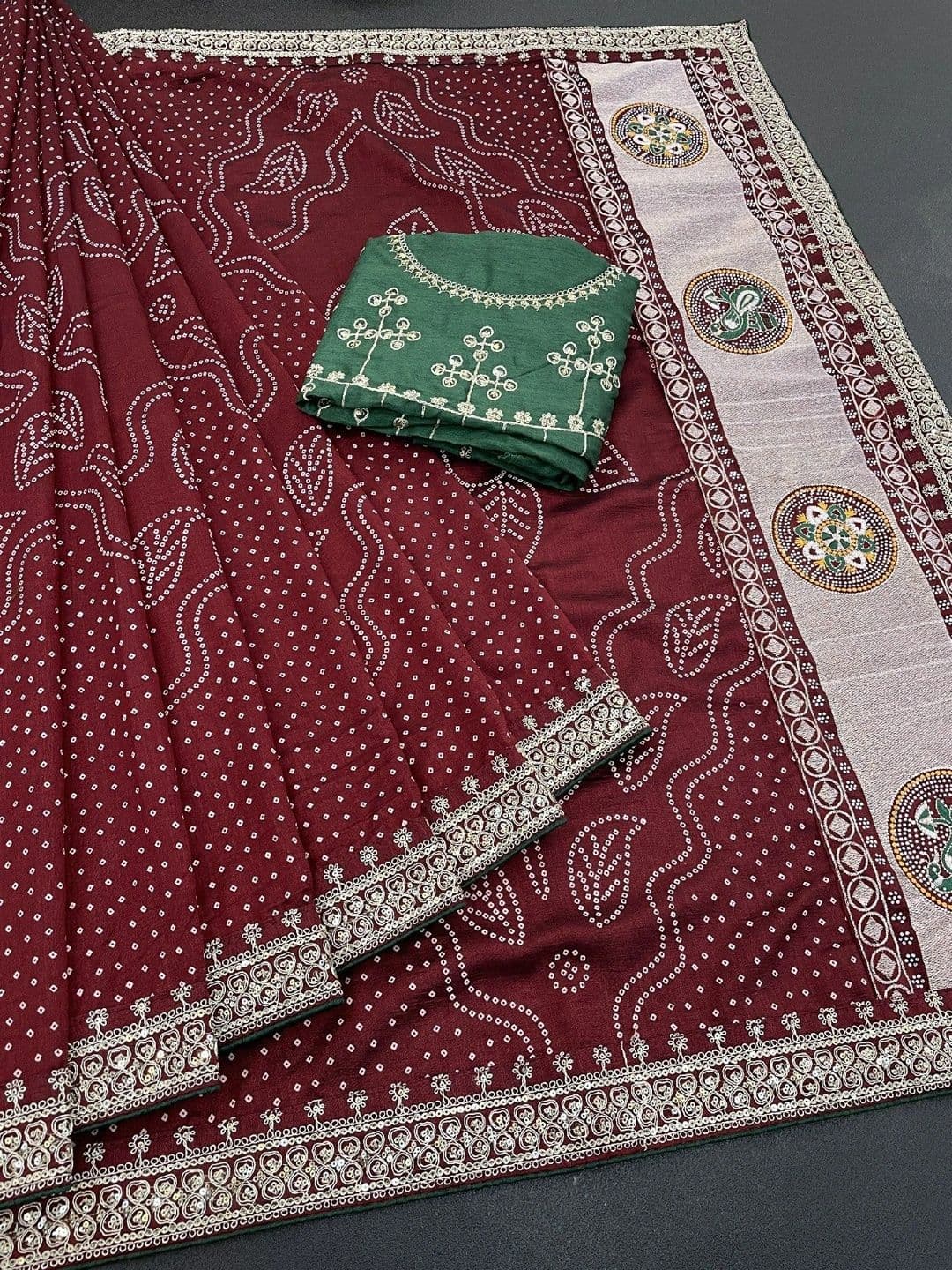 SmileyFashion Bandhani Embroidered Art Silk Designer Saree thumbnail 3