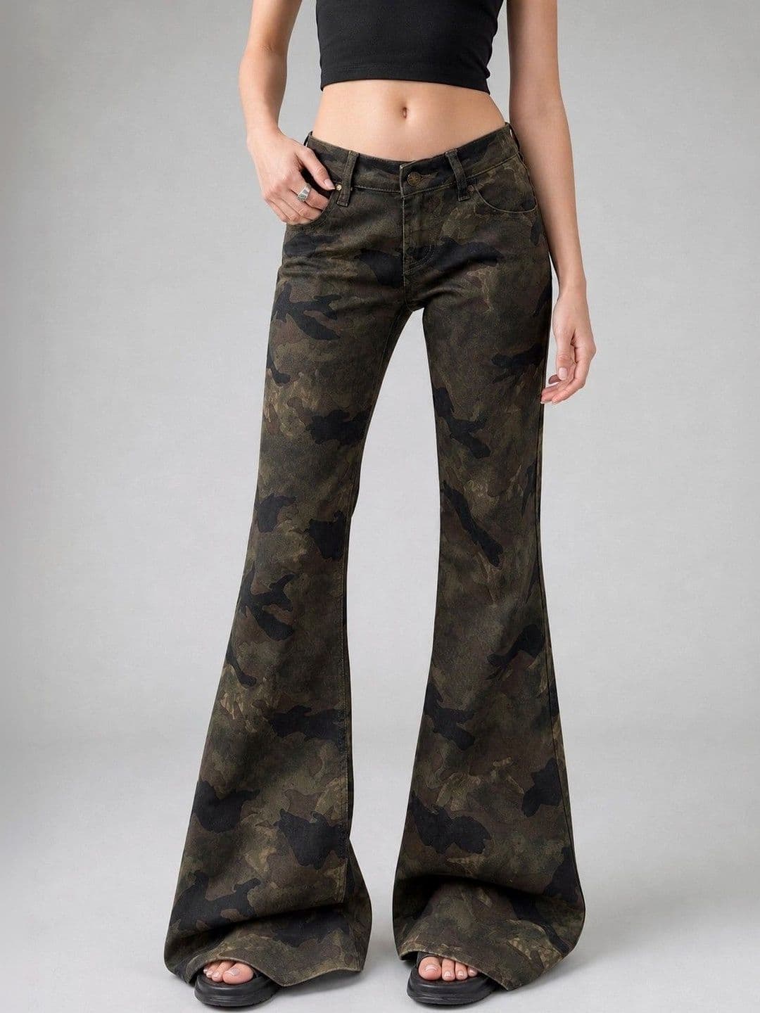 Suo Women Bootcut Mid-Rise Low Distress Jeans thumbnail 2