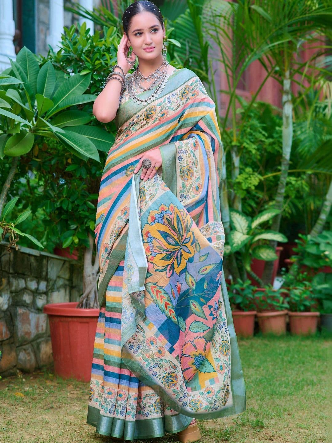 HERE&NOW Striped Saree thumbnail 2