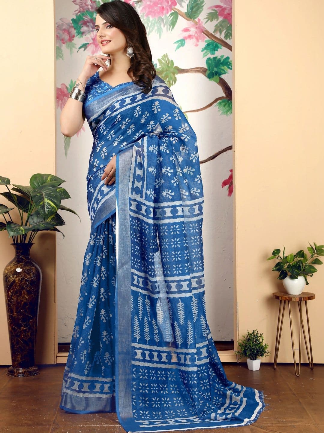 MANVAA Saree thumbnail 3