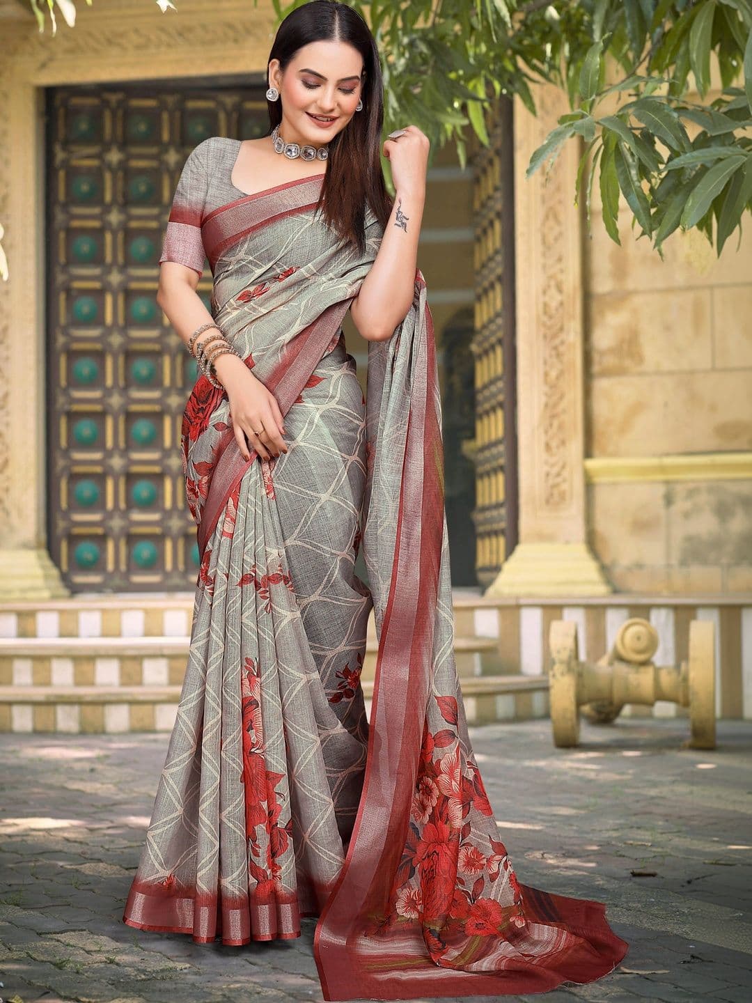 HERE&NOW Floral Saree thumbnail 2