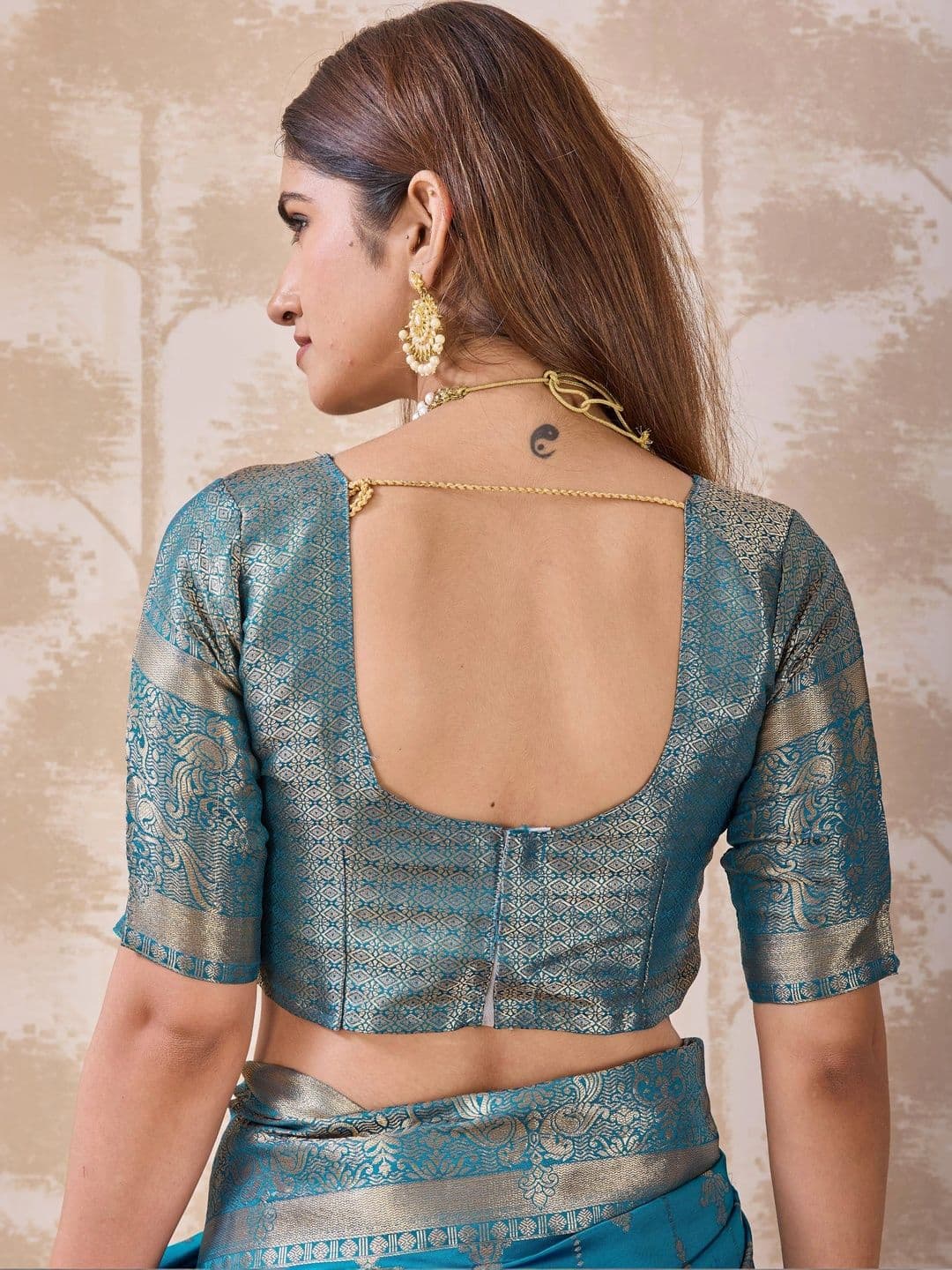 Maharanga Woven Design Zari Art Silk Banarasi Saree thumbnail 4