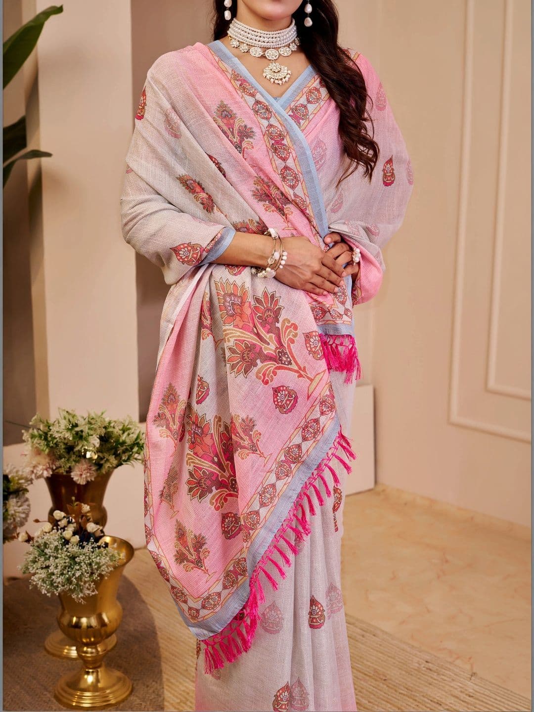 Maroosh Women Paisley Silk Cotton Handloom Saree thumbnail 5