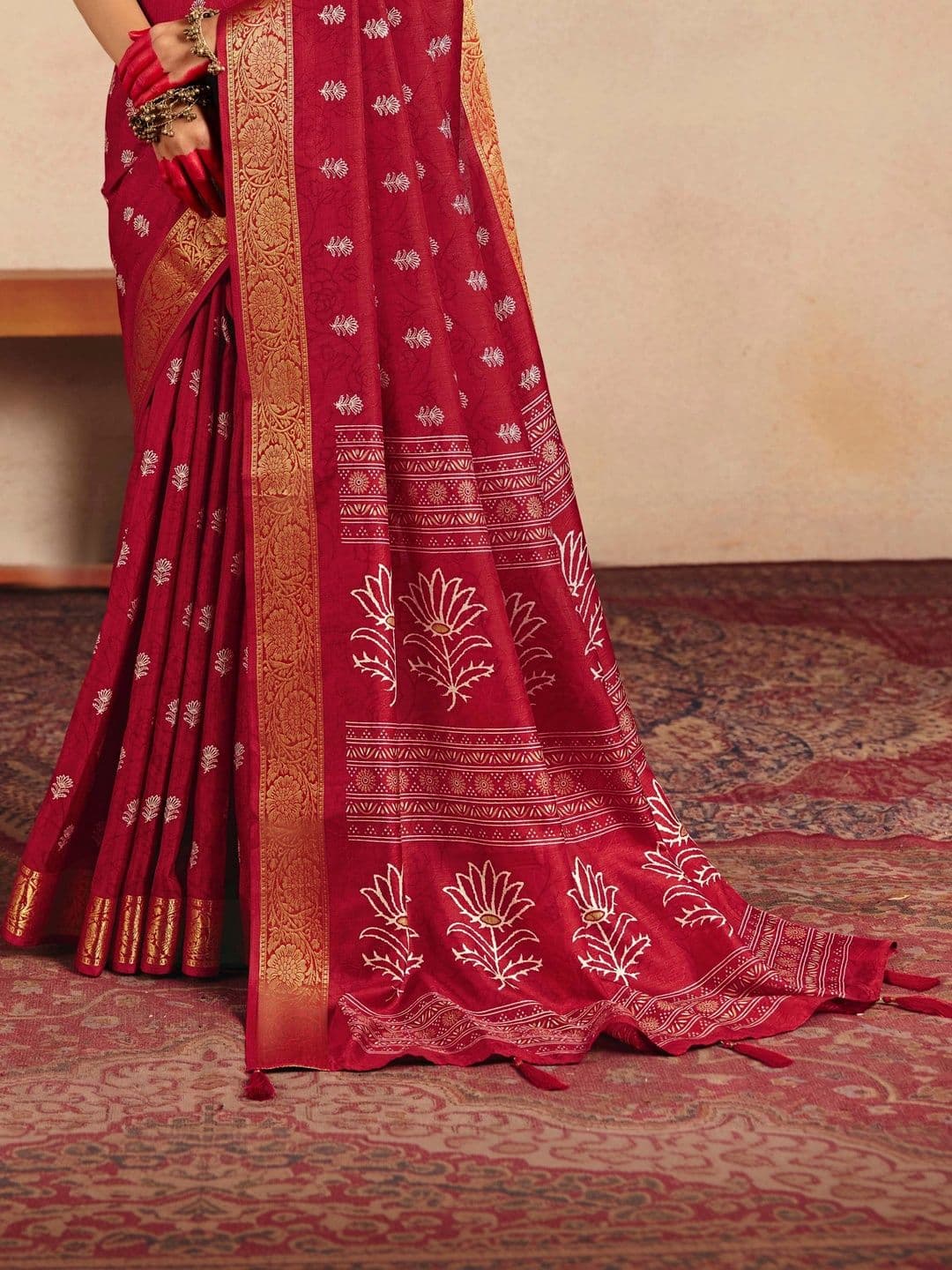 ELINA FASHION & HOME Woven Design Zari Silk Blend Designer Banarasi Saree thumbnail 5