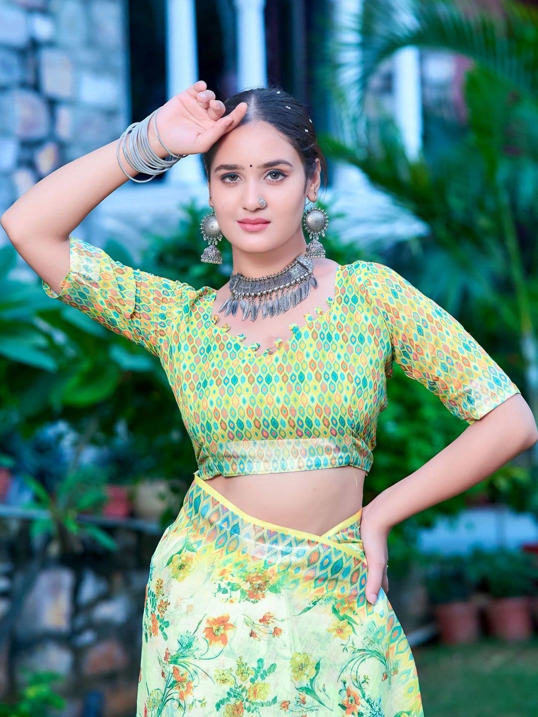 MANVAA Floral Saree thumbnail 4