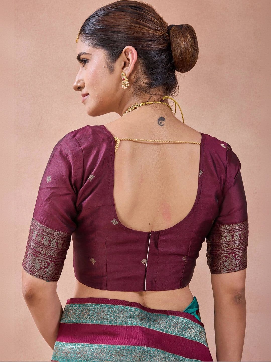 Maharanga Women Woven Design Zari Silk Blend Kota Saree thumbnail 5
