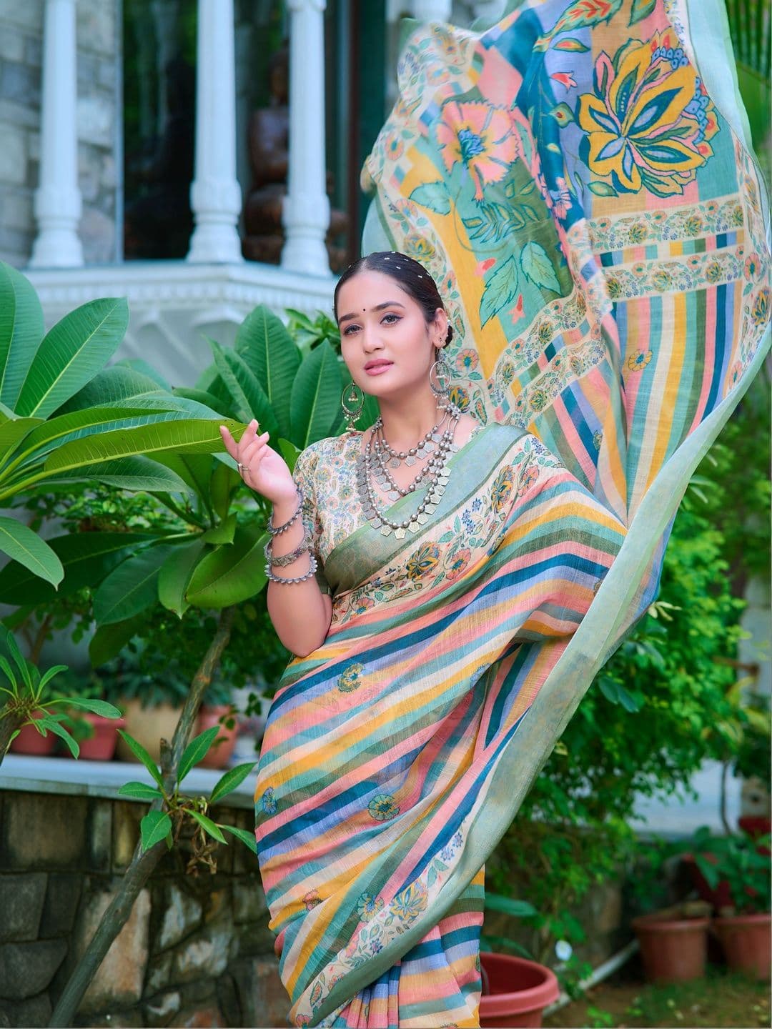HERE&NOW Striped Saree thumbnail 3
