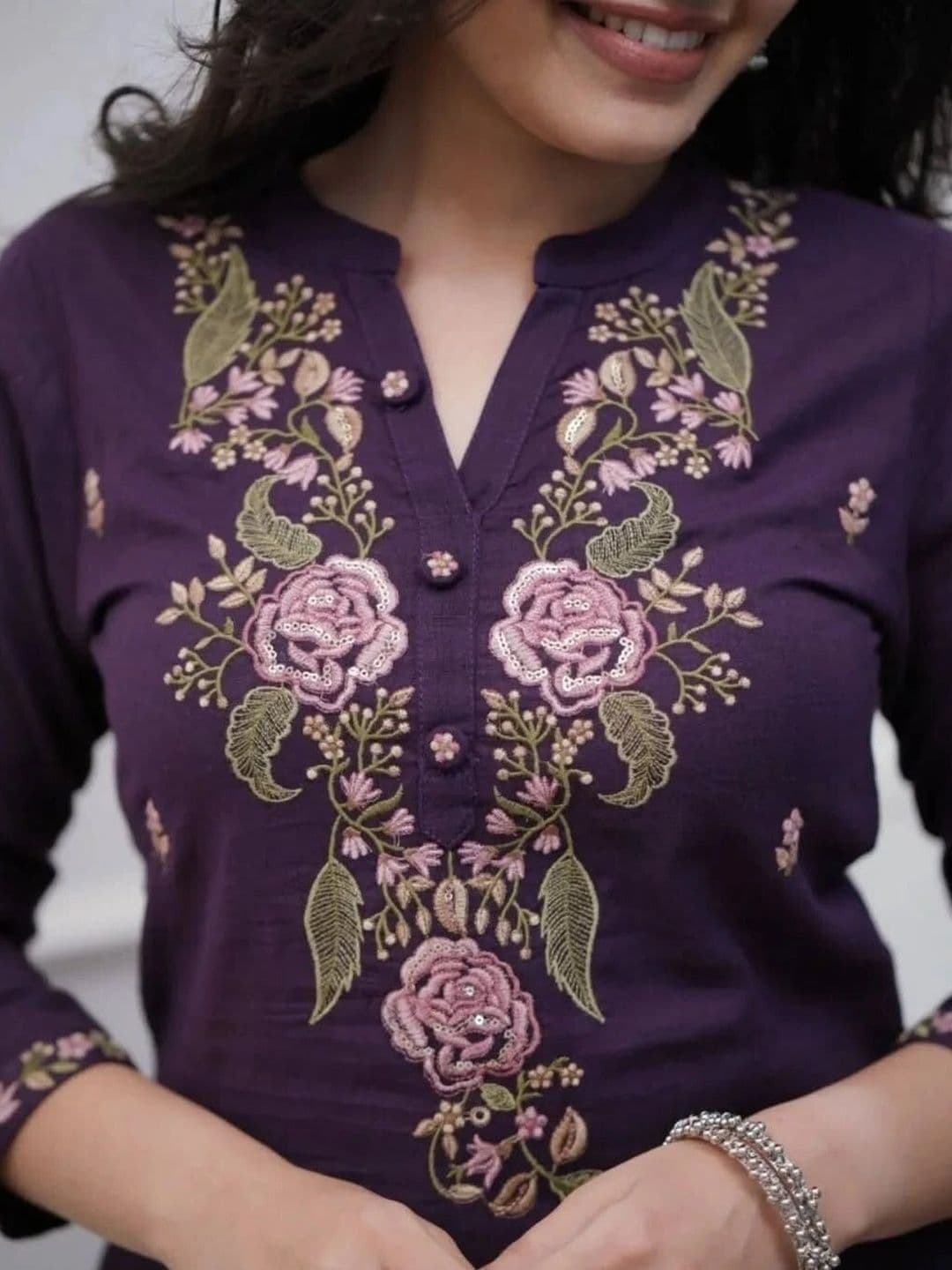 Ethnikaasilqora Women Floral Embroidered Regular Thread Work Kurta with Palazzos & With Dupatta thumbnail 4