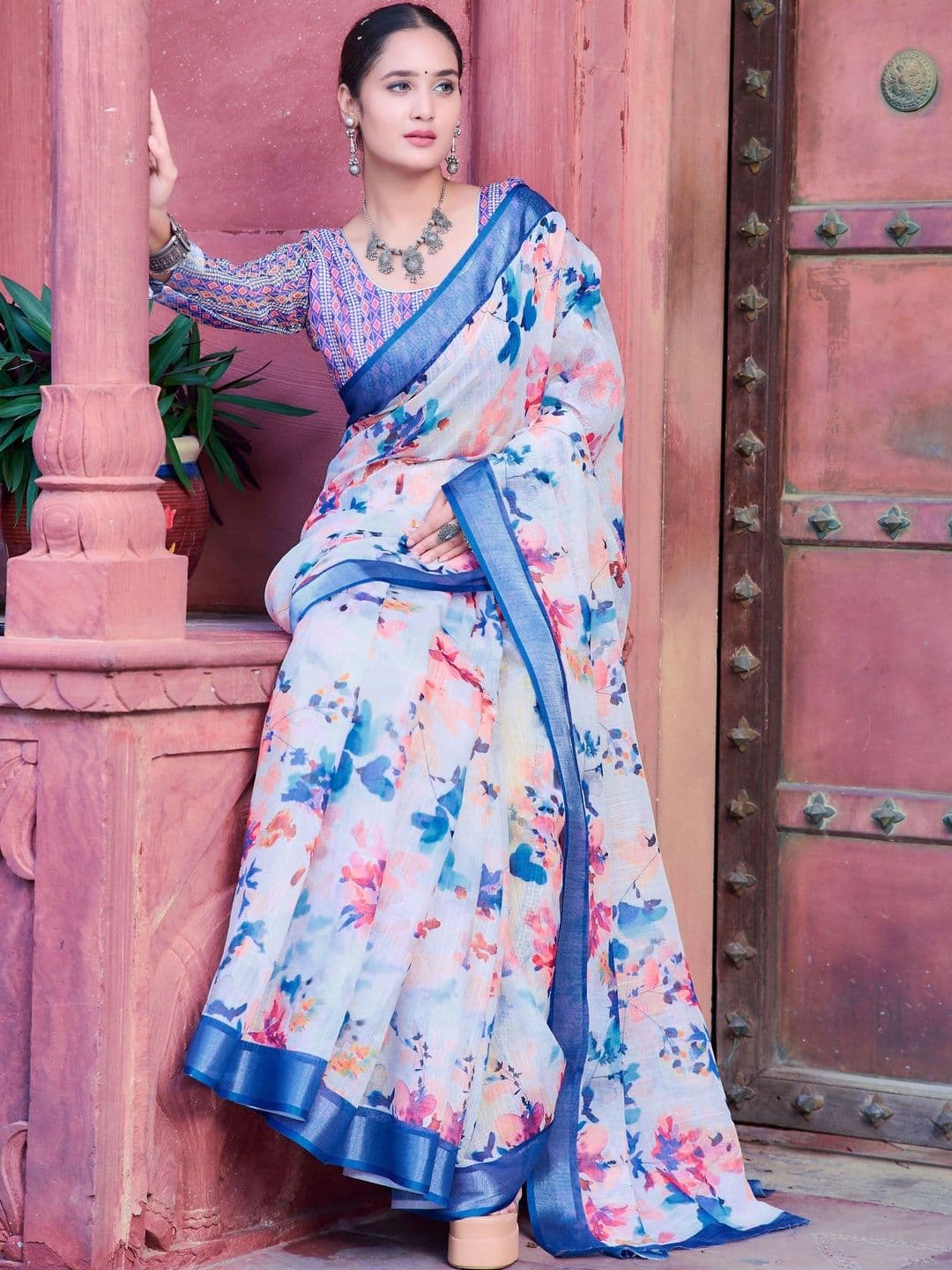 Maroosh Floral Saree thumbnail 5