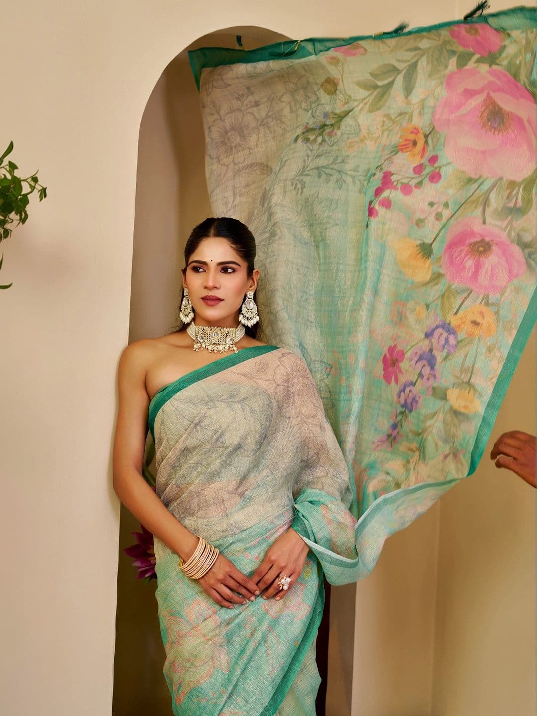 MANVAA Women Floral Silk Cotton Handloom Saree thumbnail 6