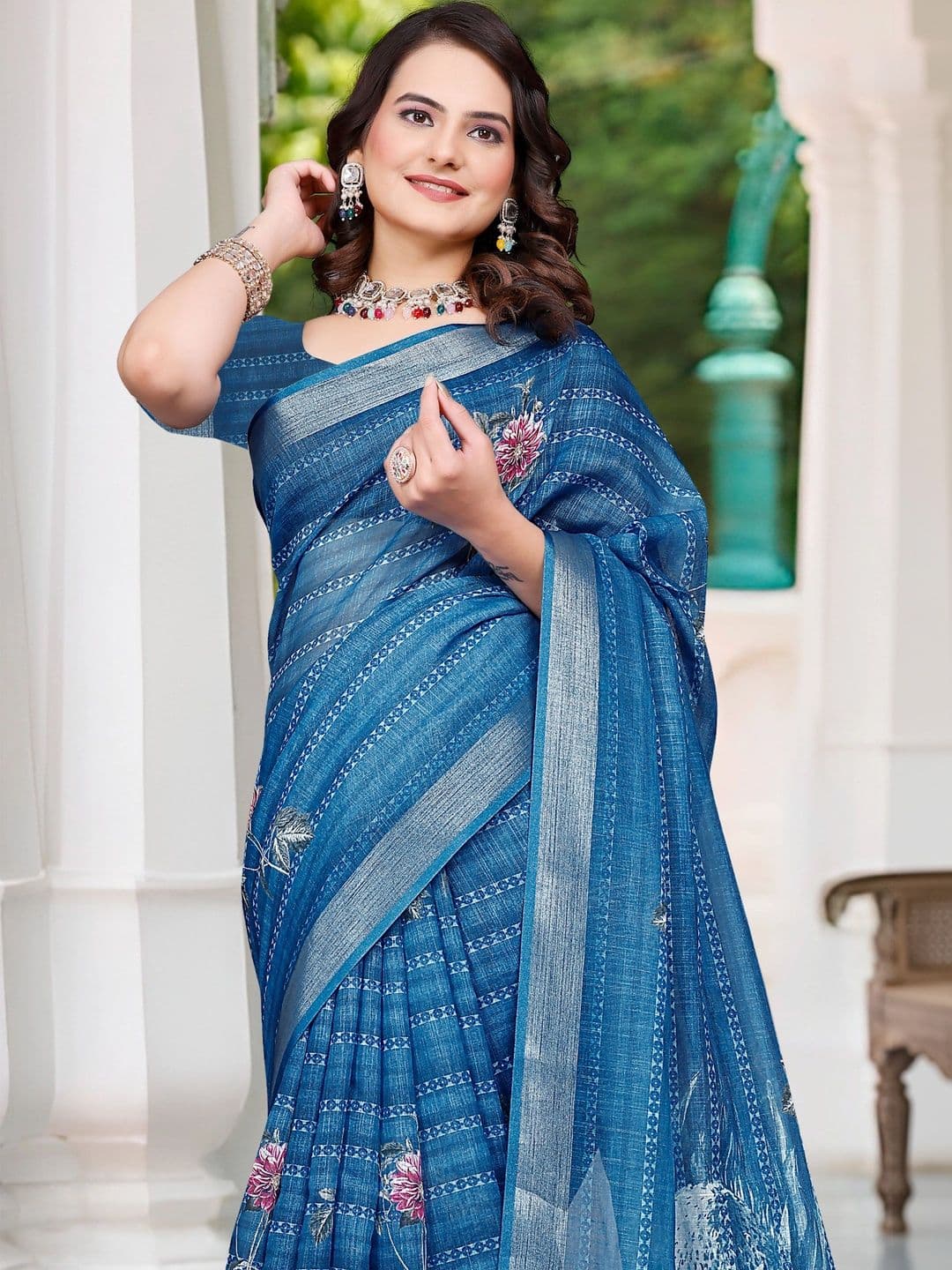 Maroosh Floral Embroidered Saree thumbnail 3