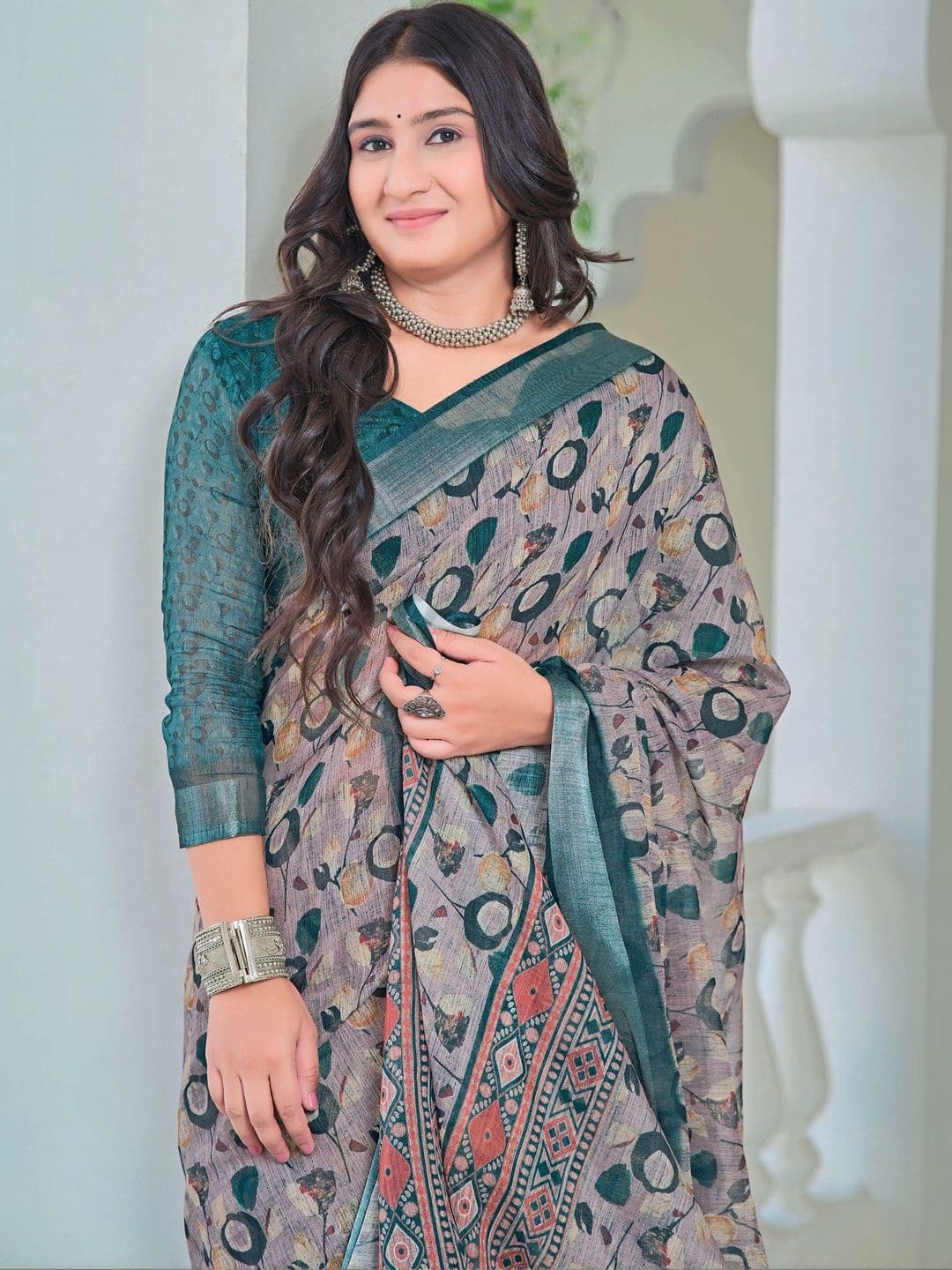 MANVAA Floral Saree thumbnail 4