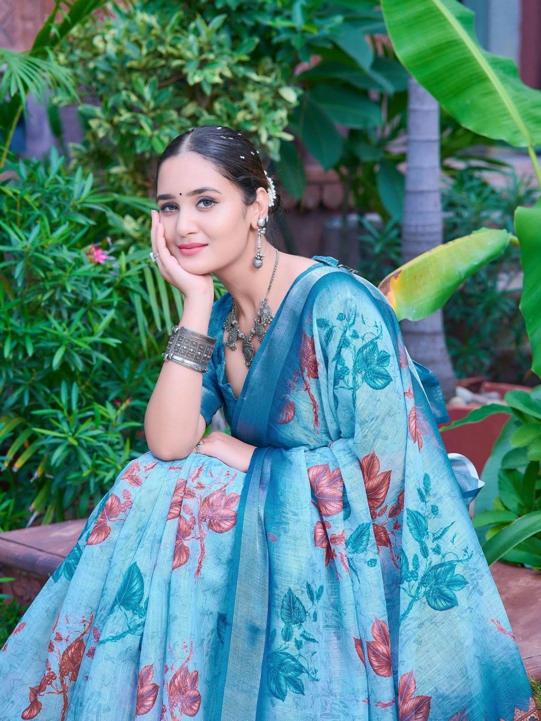 HERE&NOW Floral Printed Saree thumbnail 3