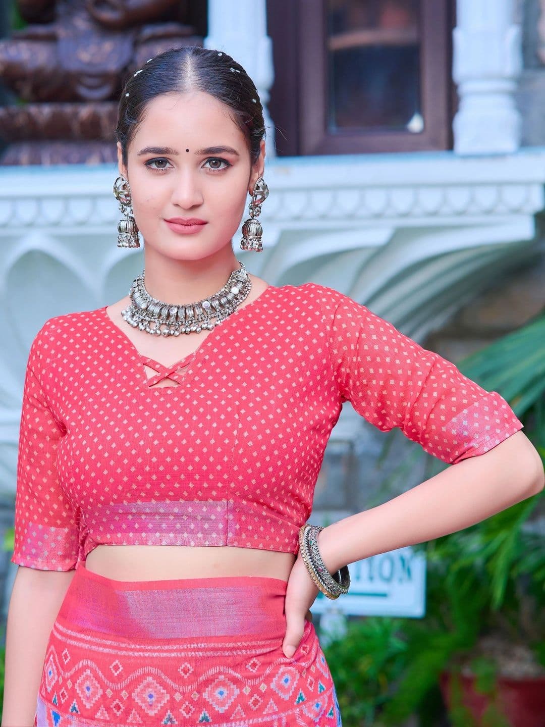 MANVAA Floral Saree thumbnail 6
