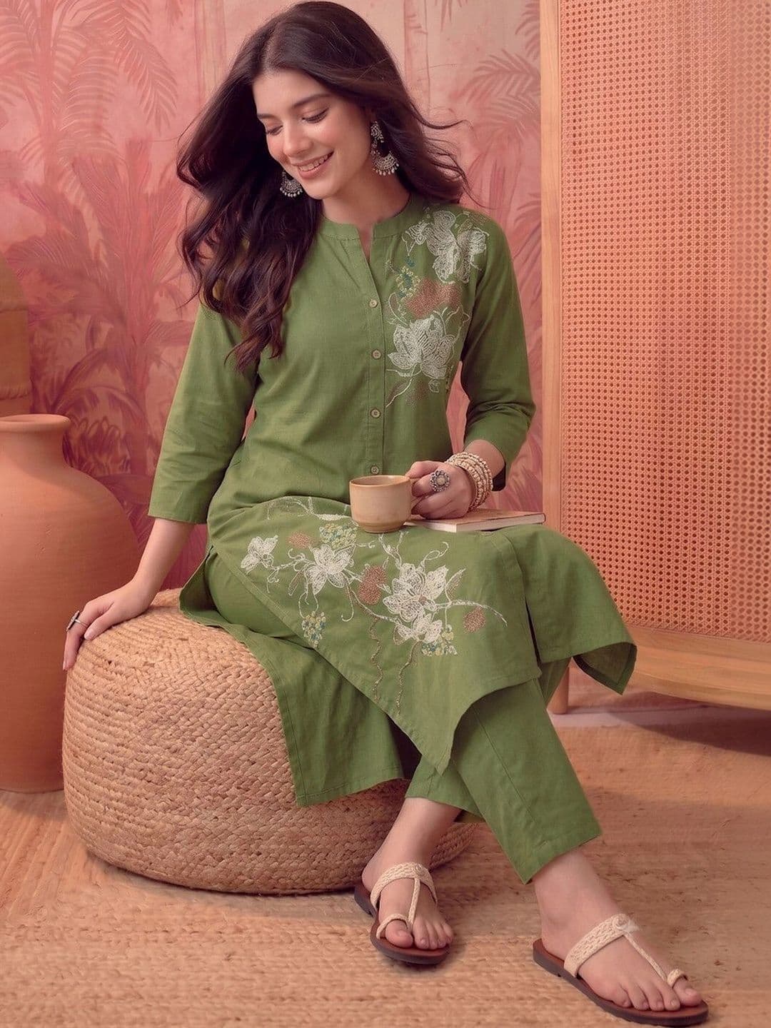 Sangria Women Floral Embroidered Regular Thread Work Kurta with Trousers thumbnail 5
