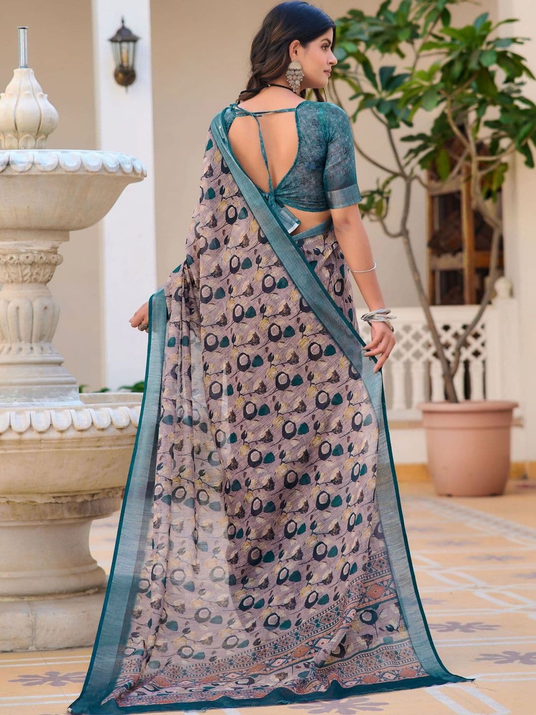 Maroosh Floral Saree thumbnail 5