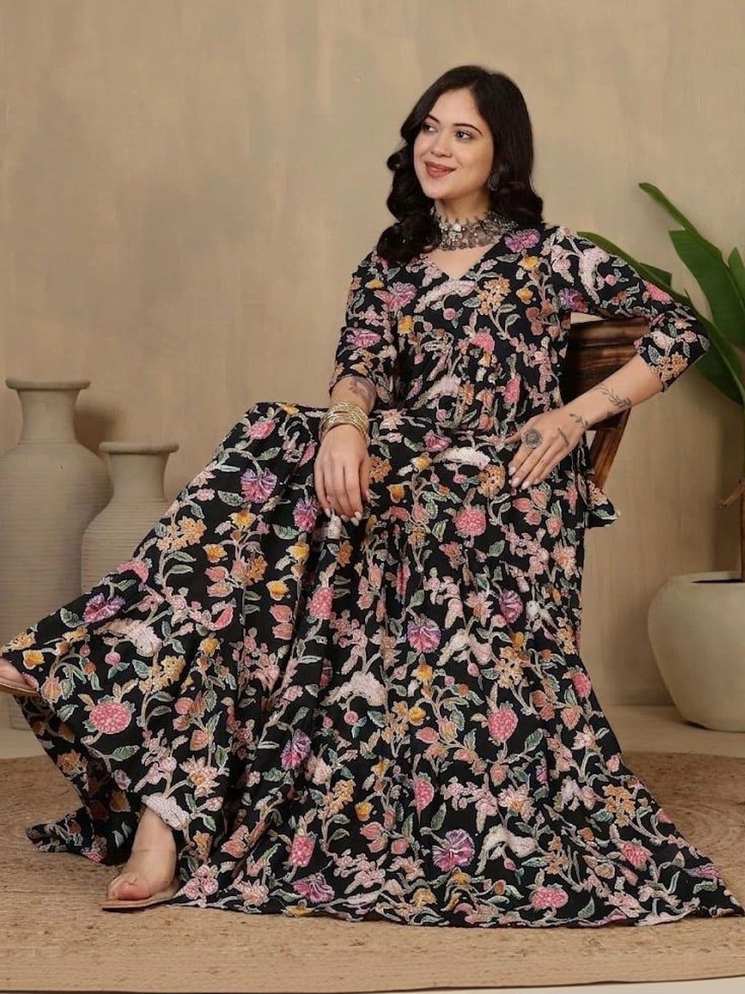 Sangria Women Floral Printed Floral Anarkali Kurta thumbnail 3